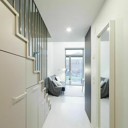 Ssa Spot Stylish 3-room Id 5001b18 *